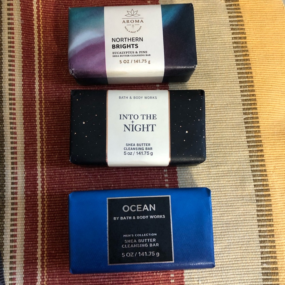 Bath & Body Works Northern Brights Into the Night Ocean Cleansing Bar Set of 3